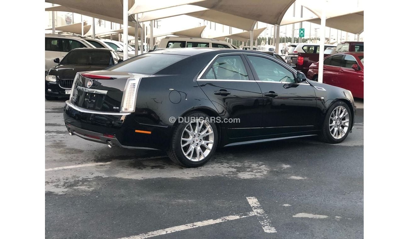 كاديلاك CTS موديل 2010 خليجي حاله ممتازه من الداخل والخارج فل مواصفات كراسي جلد وتبريد وتسخين في الكراسي ومثبت س