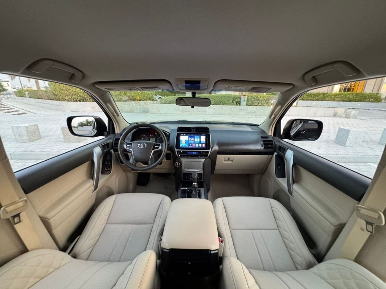 Toyota Prado 2018 Model V4 2.7L GCC Specification Car is Very Clean And Perfect Condition