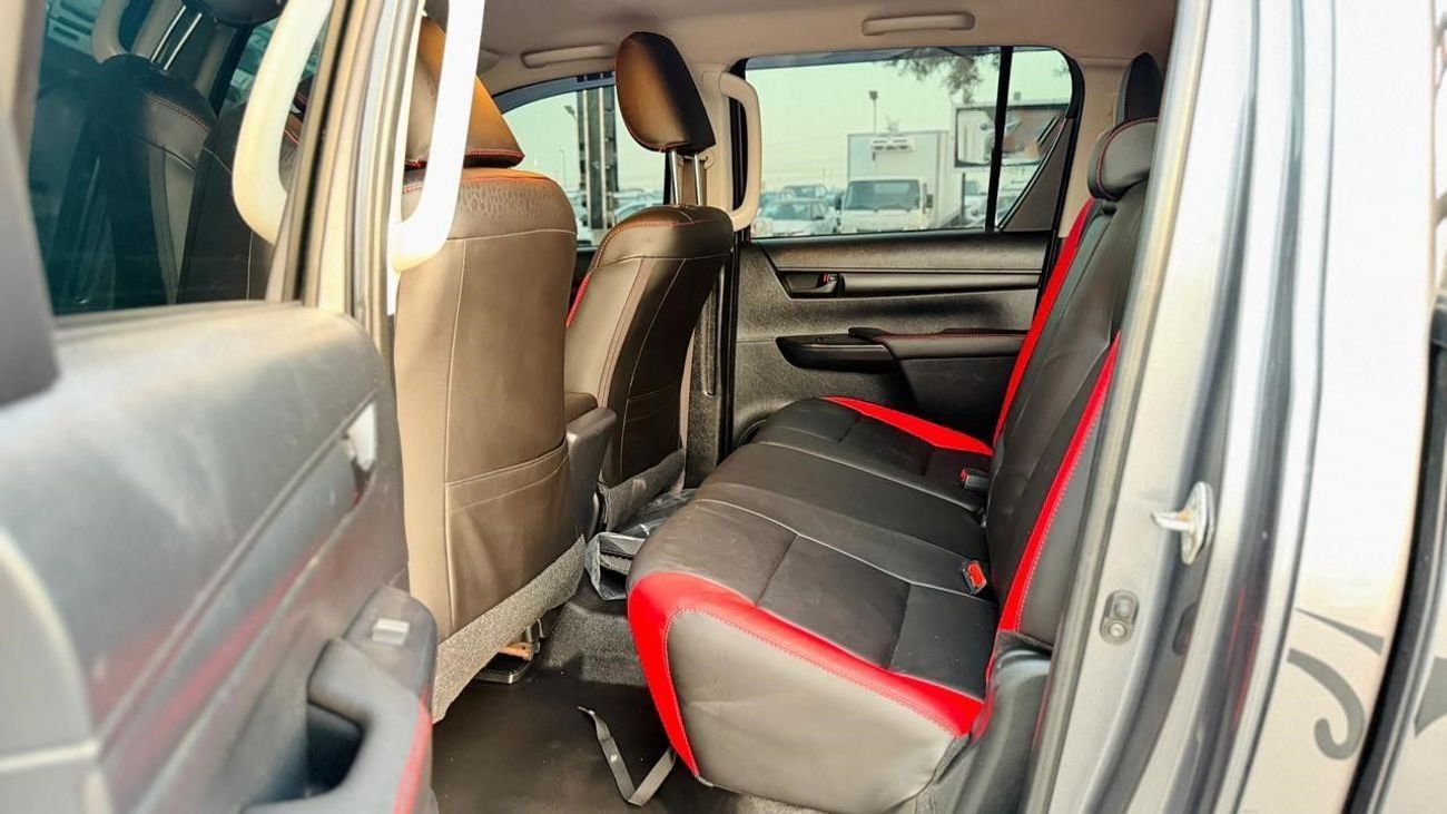 تويوتا هيلوكس OFF-ROAD MODIFIED | DOUBLE CABIN | HEAVY FRONT BUMPER | POWER SEATS | 2.8L | AUTOMATIC | 2022 | SNOR