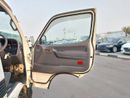 Toyota Hiace TOYOTA HIACE COMMUTER VAN RHD 2002 MODEL 3.0 L DIESEL AUTOMATIC(PM10827)