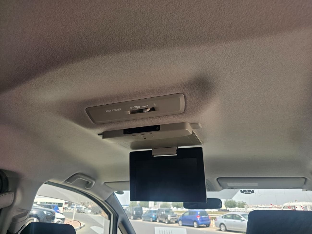 Toyota Noah Toyota Noah si 2015 RHD white colour