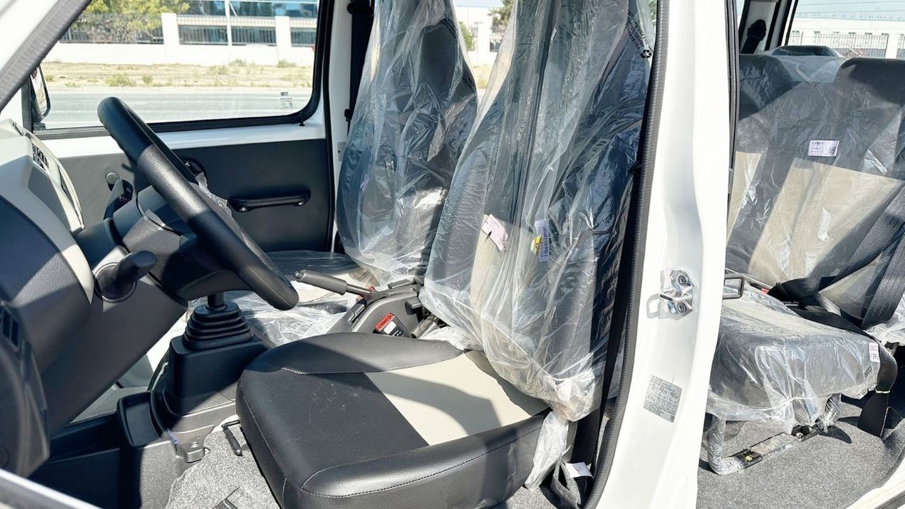 Suzuki EECO Suzuki EECO 1.2L 7 STR MT