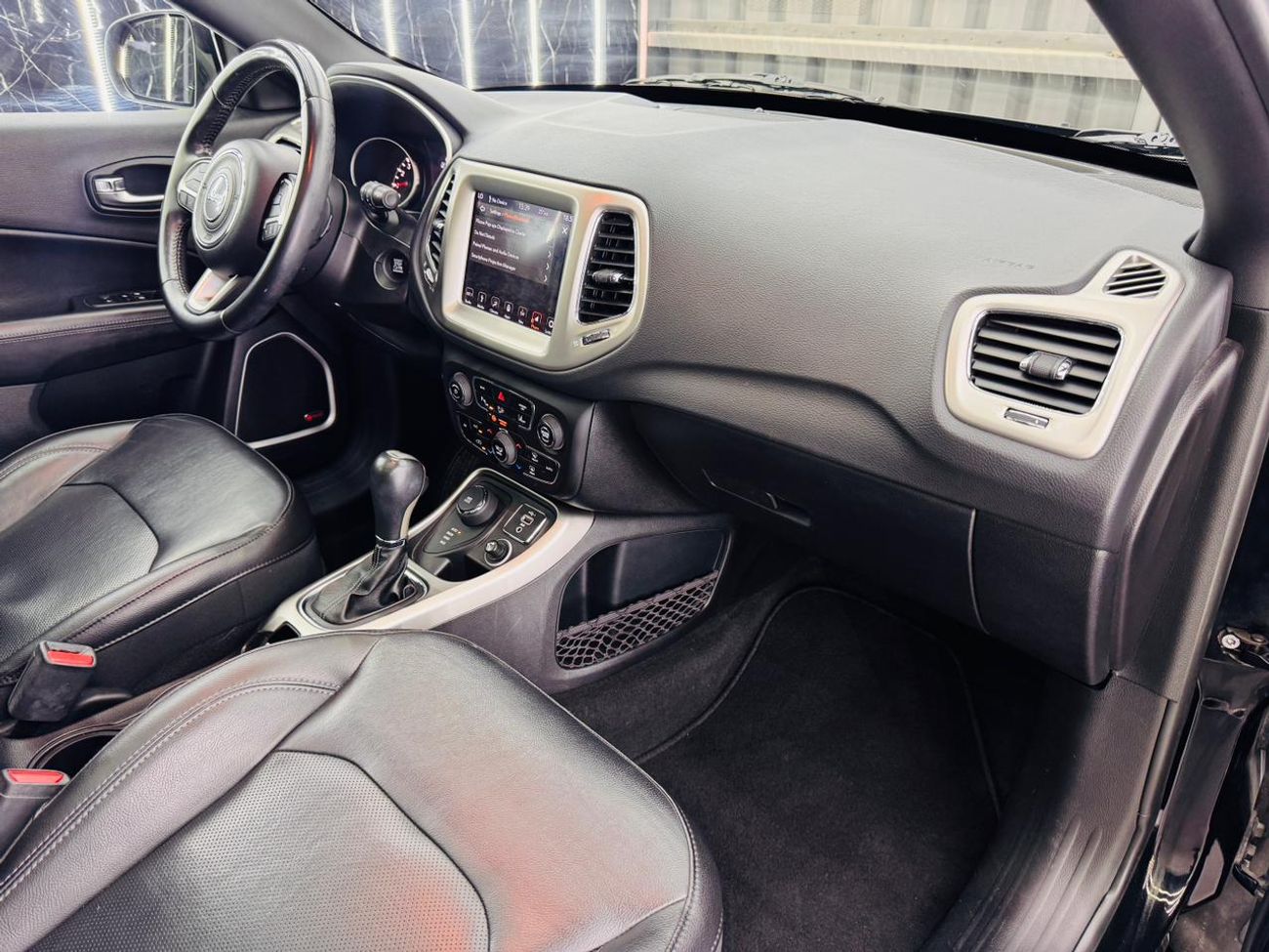 Jeep Compass 2019 JEEP COMPASS S Limited 2.4L ,180hp,6-speed Automatic,GCC Specs With Full Service History