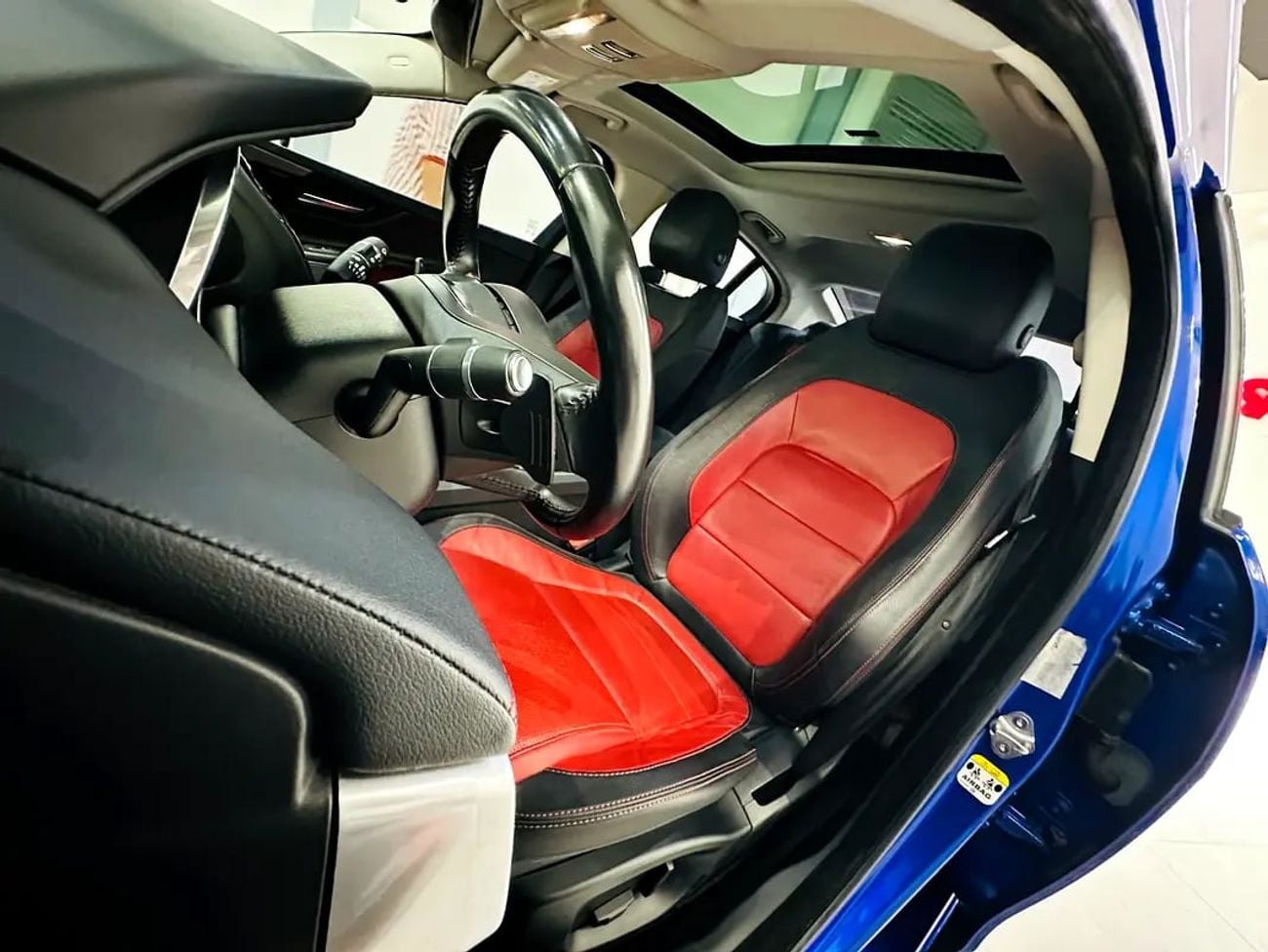 Jaguar XE R-SPORT