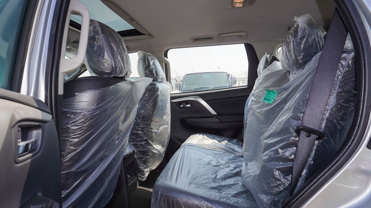 ميتسوبيشي باجيرو ميني ECTAGR040 - Mitsubishi Pajero Sport GLS Highline - 2.4L Diesel Auto - Silver