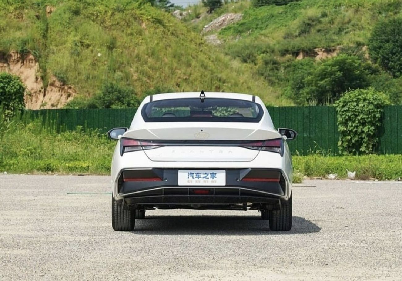 Hyundai Elantra HYUNDAI ELANTRA 1.5L