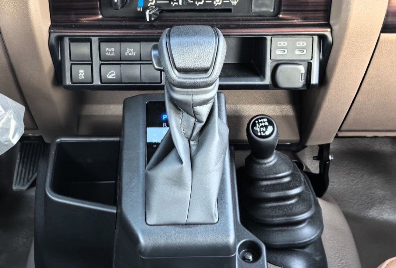 Toyota Land Cruiser Pick Up TOYOTA LAND CRUISER DOUBLE CABIN 2.8L DIESEL 4WD AUTOMATIC 2025 GREY