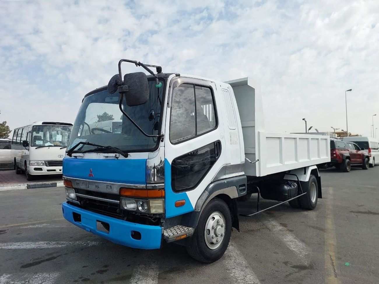 ميتسوبيشي فايتر MITSUBISHI FIGHTER TRUCK RHD 2018 MODEL 8.2 L DIESEL MANUAL(PM20050)