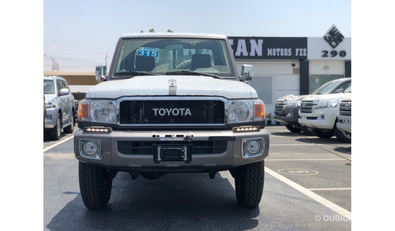 Toyota Land Cruiser Pick Up LX E2S ( ONLY FOR EXPORT )