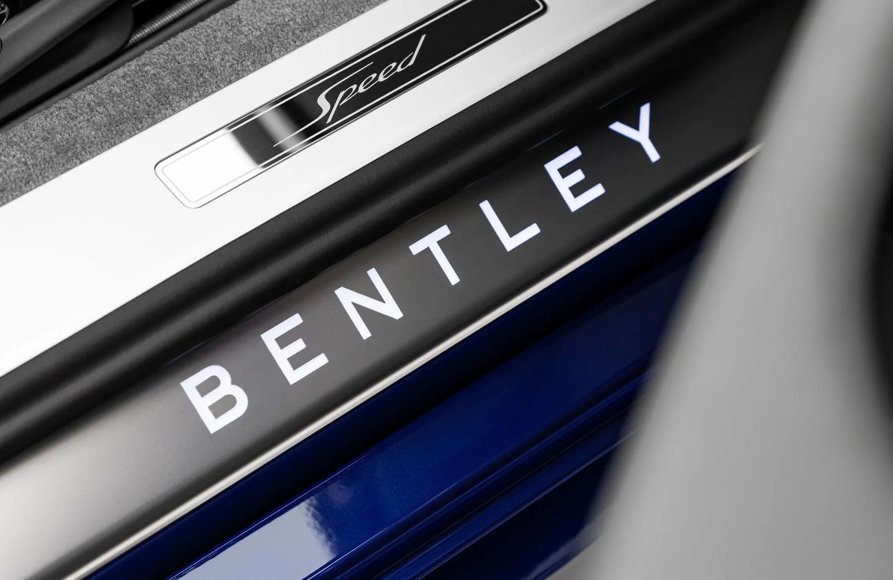 بنتلي كونتيننتال 4.0 V8 TFSi Engine + eMotors