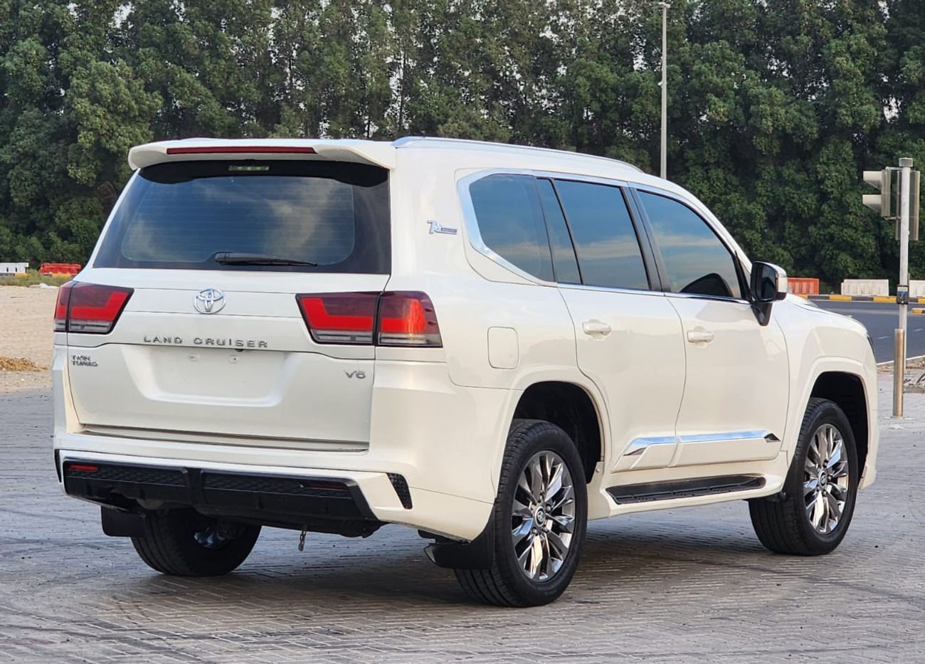 تويوتا لاند كروزر GX.R V6 upgrade 2024