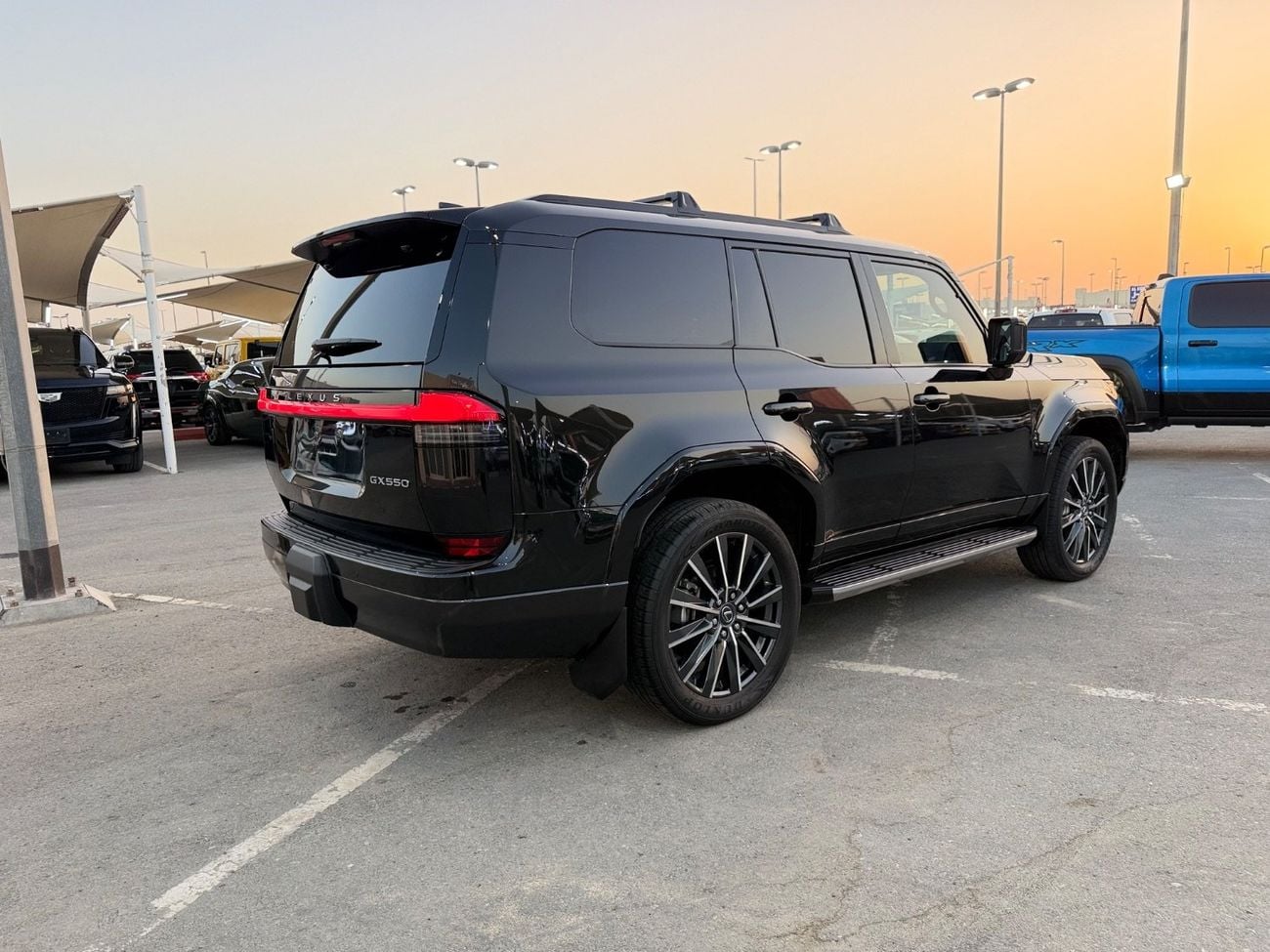 لكزس GX550