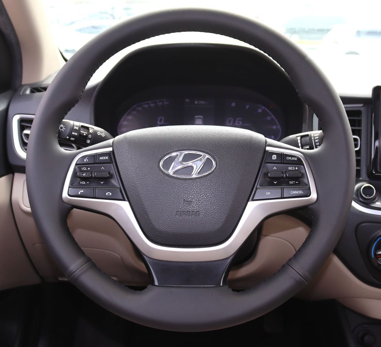 Hyundai Accent GLS 1.6L (138 HP) Sedan Hyundai Accent GCC 2022- in excellent condition with a1.6L engine, mileage 8