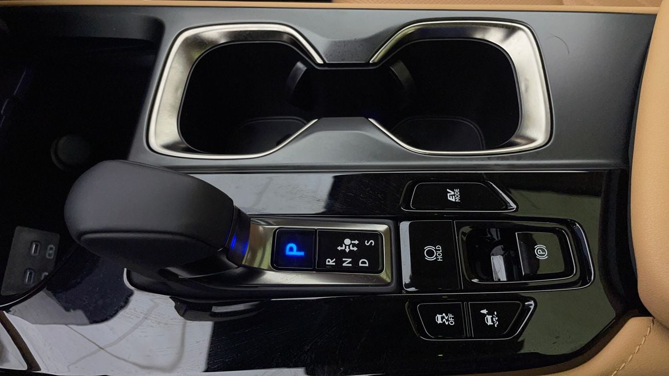 Lexus NX350h Platinum 2.5L ( CYL) PLATINUM 2.5 | Zero Down Payment | Home Test Drive