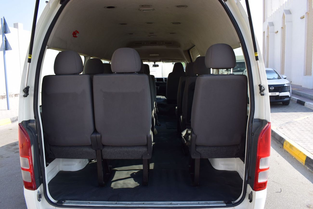 تويوتا هاياس Toyota Hiace Highroof Bus 13 seater, model:2018
