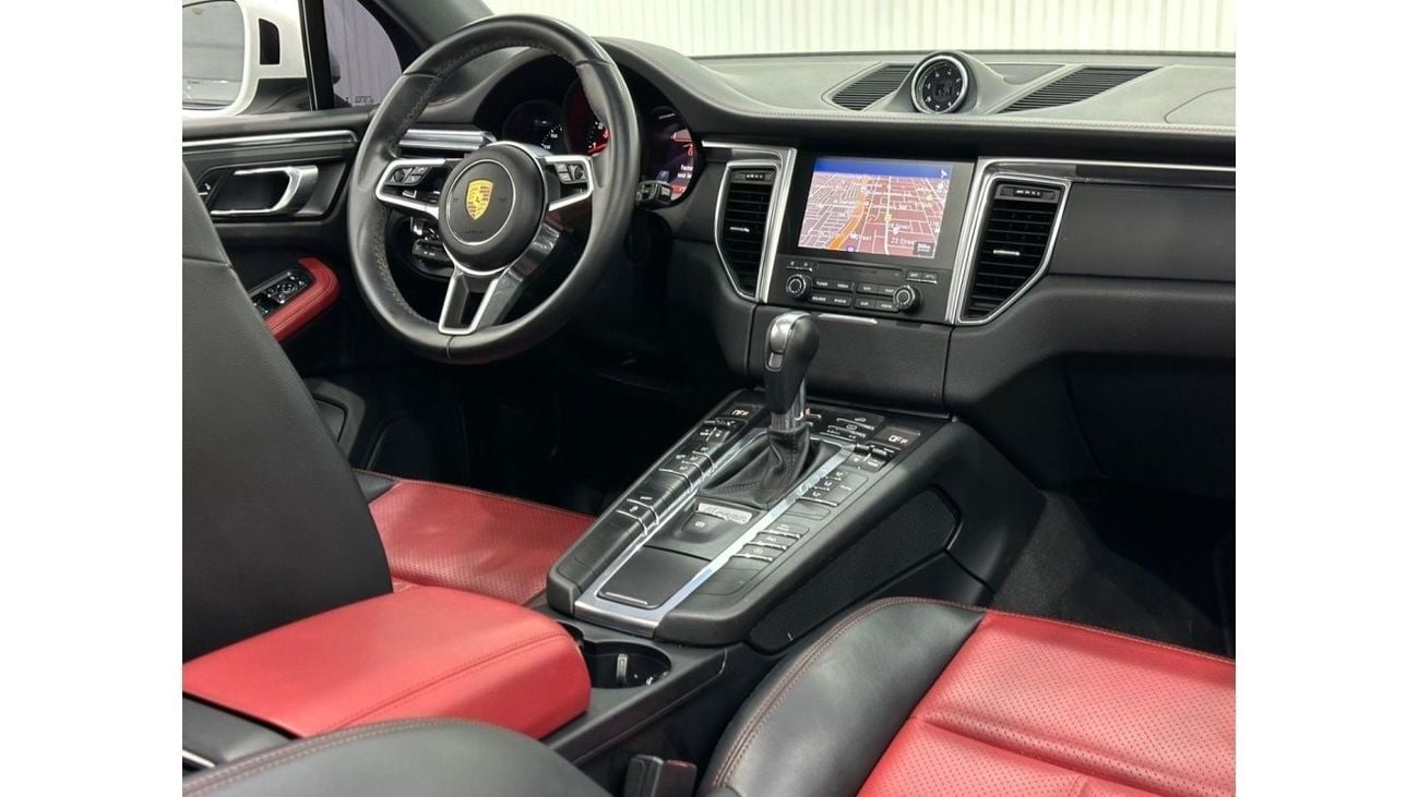 Porsche Macan Std 2018 Porsche Macan, Warranty, Full Porsche Service History, GCC