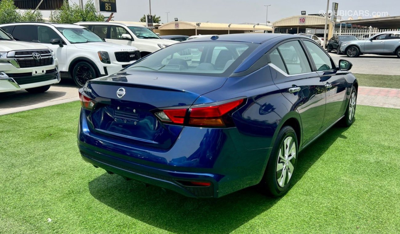 Nissan Altima SV