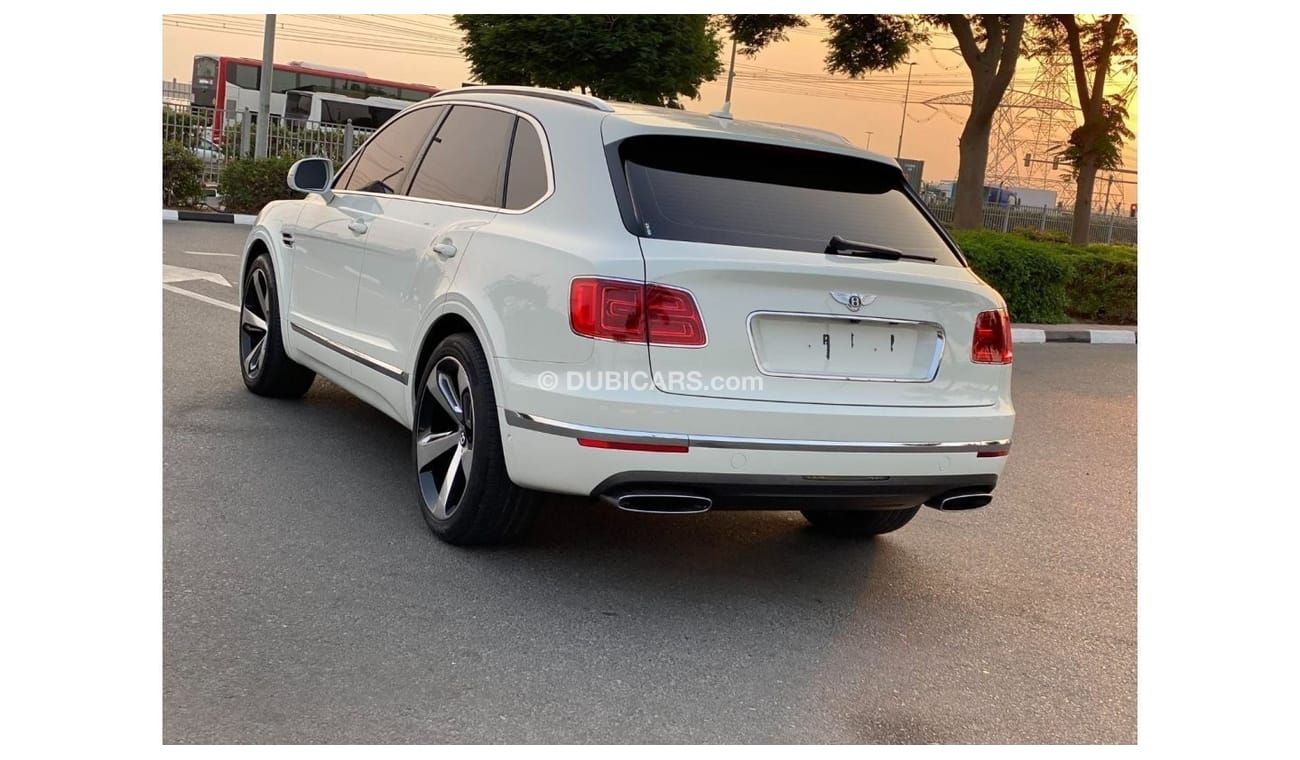 بنتلي بينتايجا سيجناتشر