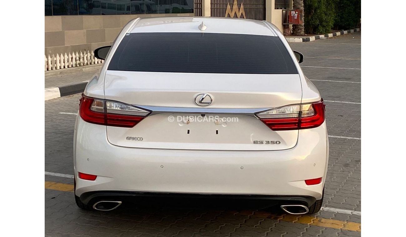 لكزس ES 350 بلاتينوم لكزس اي اس 350 موديل : 2018 الممشي : 50,000 كم  المطلوب 85,000 درهم  وارد امريكا ، فل اوبشن