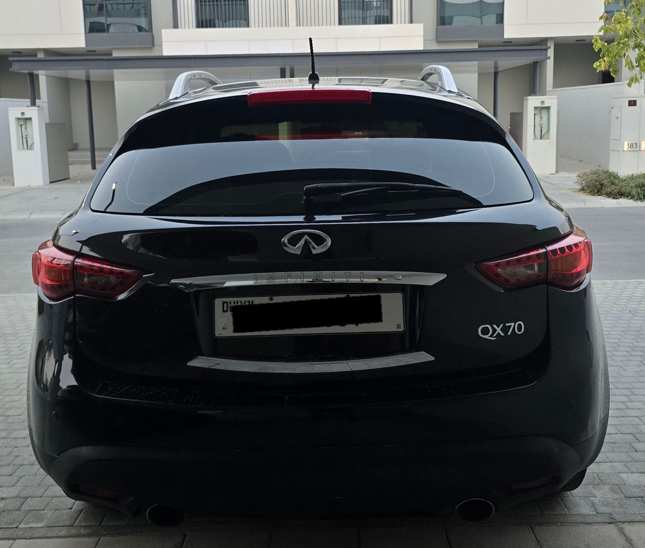 إنفينيتي QX70 3.7 L Luxury