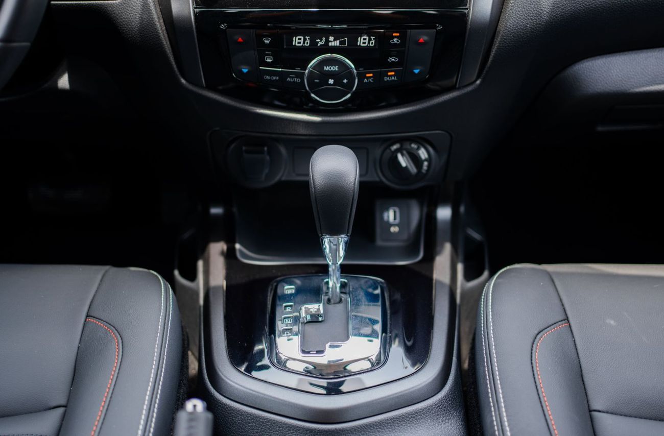 نيسان نافارا 2025 Nissan Navara Pro-4X 2.5L AT Diesel (Gray)