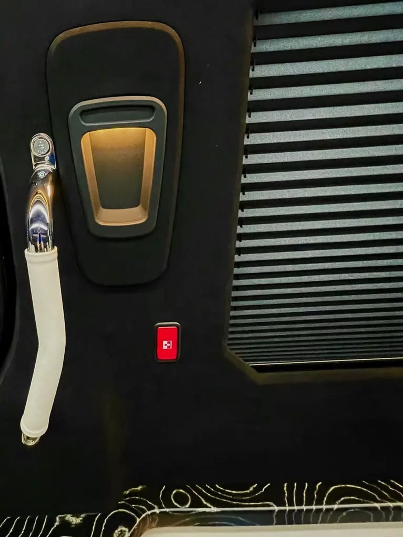 Mercedes-Benz Sprinter VVIP MERCEDES with Bathroom, Additional AC and Air Suspension - 2 Years Warranty VLINE