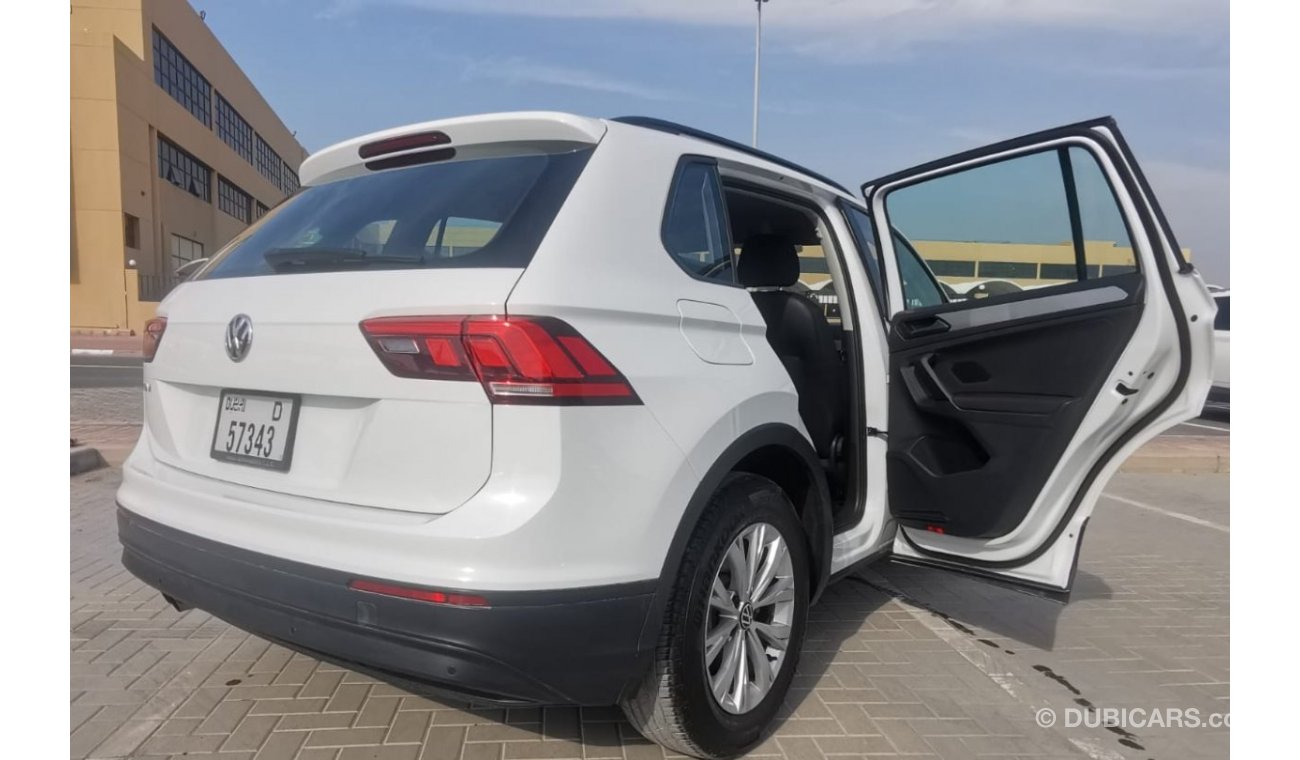 Volkswagen Tiguan S