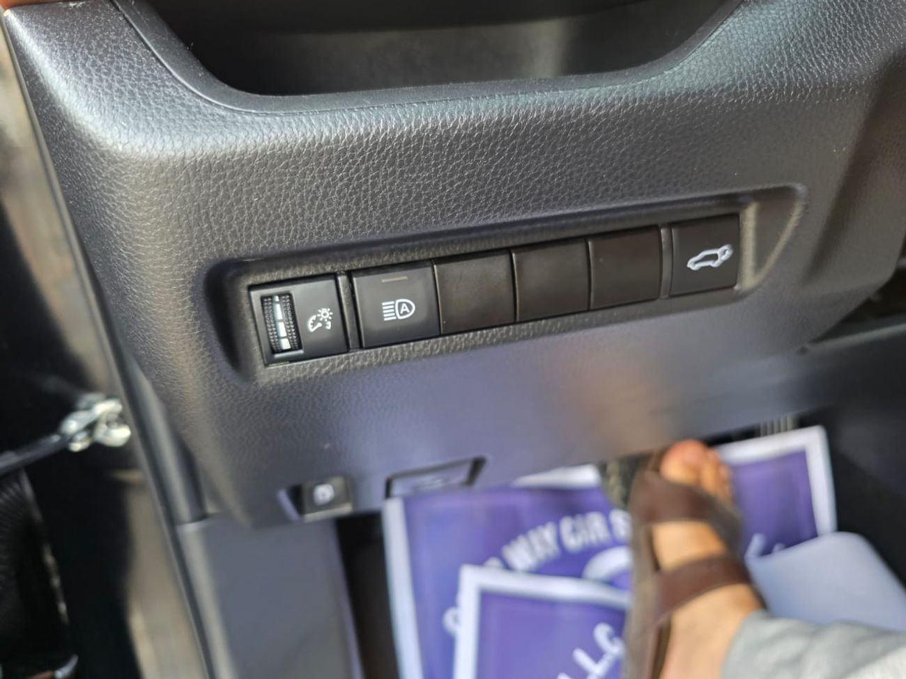 تويوتا راف ٤ 2.5L XLE Hybrid