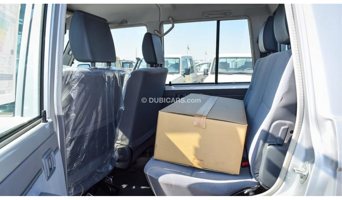 Toyota Land Cruiser Pick Up LX V6 4.0L Double Cab
