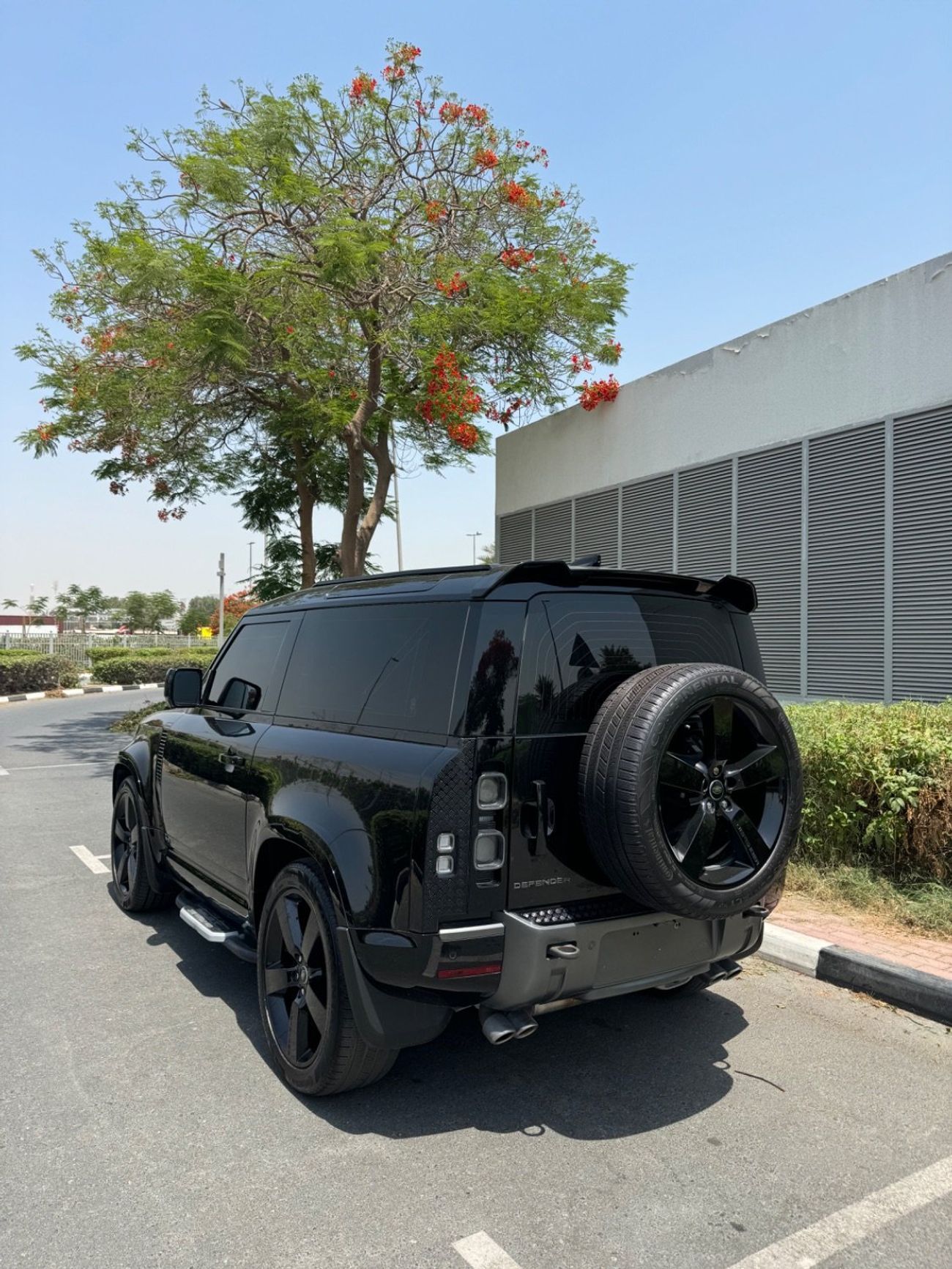 لاند روفر ديفندر 90 X P525 5.0L