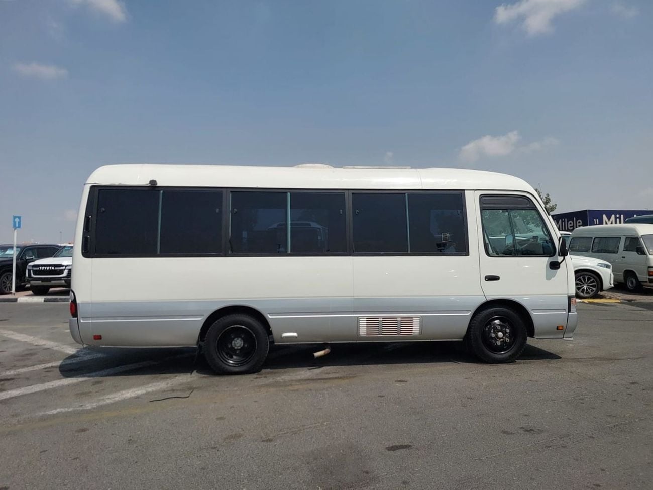 تويوتا كوستر (RAMADAN OFFER) TOYOTA COASTER BUS RHD 1998 MODEL 3.4 L DIESEL MANUAL(PM01254)