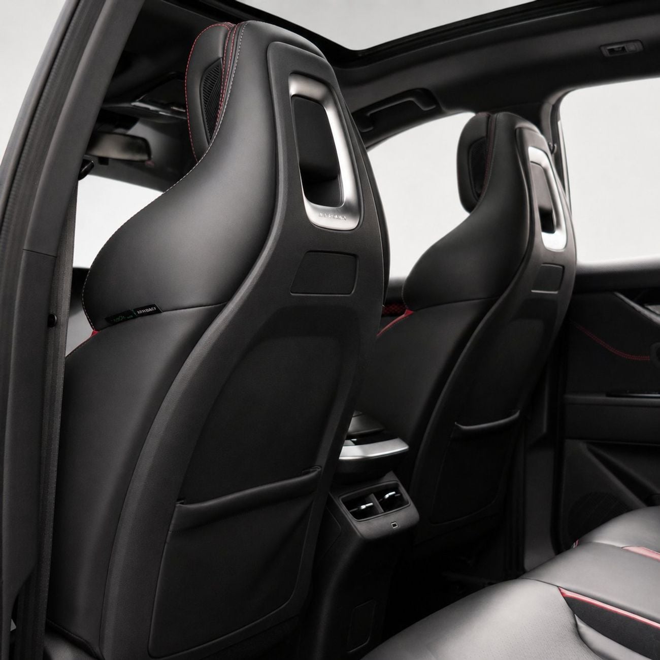 Jetour Dashing LUXURY AED 1,053 P.M • 0% Downpayment • Jetour Dashing Luxury • 1 Year Warranty