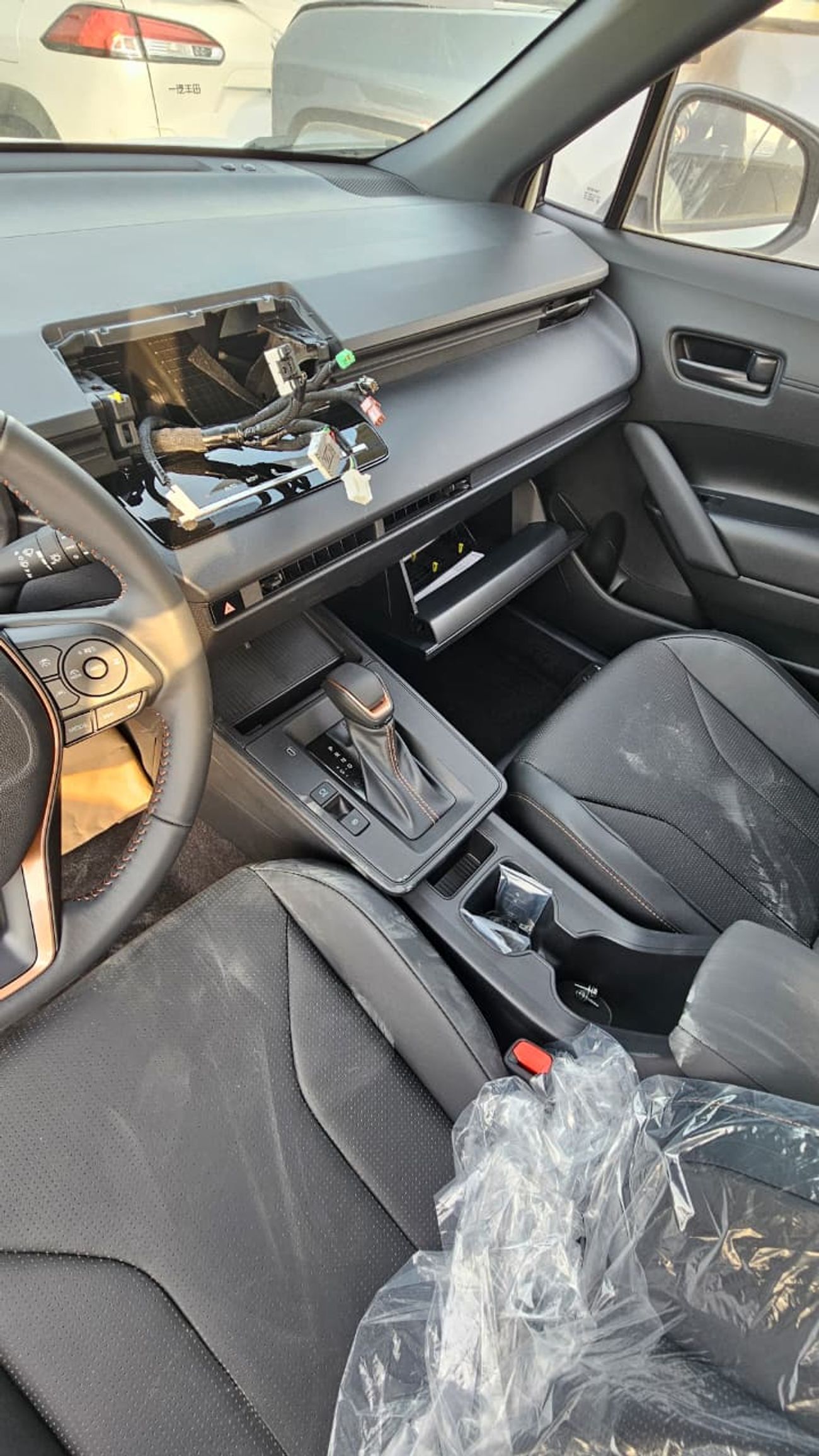 تويوتا كورولا كروس Toyota Corolla Cross Toyota Corolla Cross 2.0L HYBRIDElite AT 2026 NEW SHAPE ELECTRIC CHAIR- SUNROOF