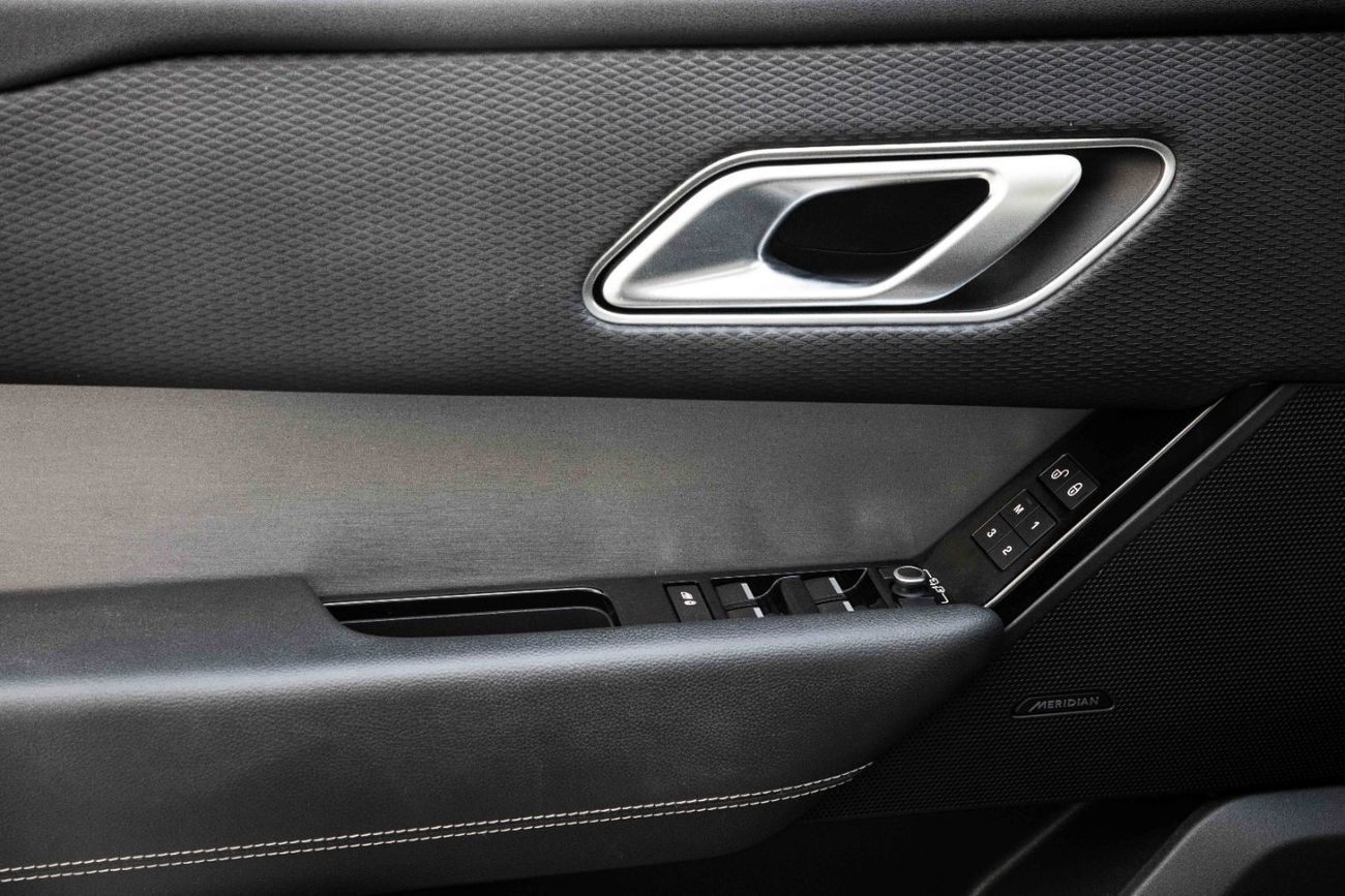 Land Rover Range Rover Velar 2,252 P.M | 0% Downpayment | Adaptive Cruise | Panoramic Roof