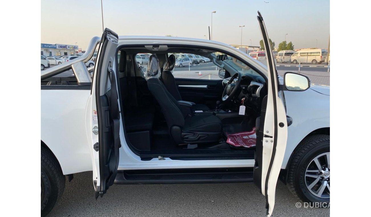 Toyota Hilux diesel smart cabin automatic 2.8L year 2018 white color