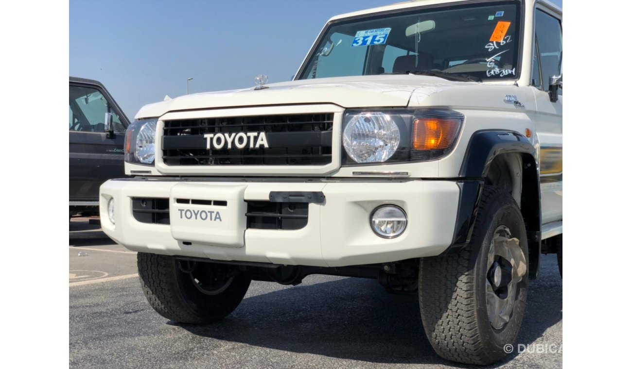 Toyota Land Cruiser Hard Top TOYOTA LAND CRUISER HT71 4.0L PTR (70TH )
