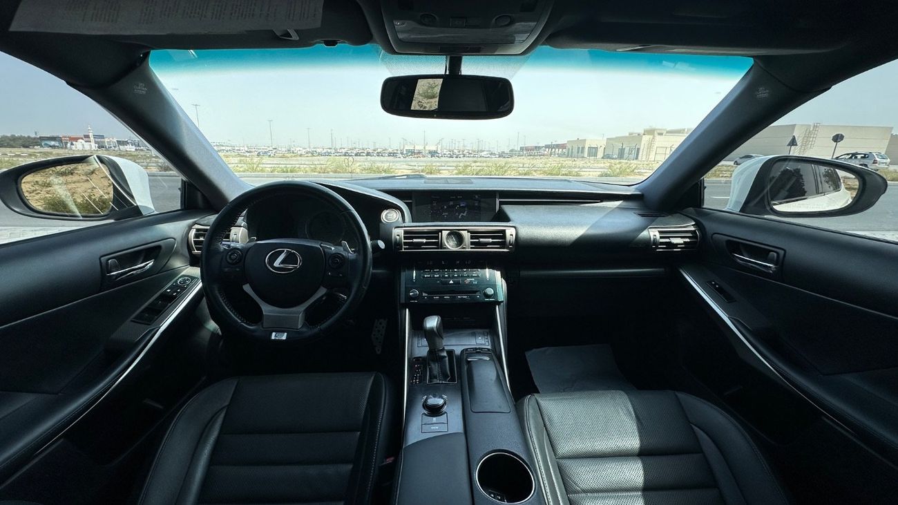 لكزس IS 250 F Sport 2.5L