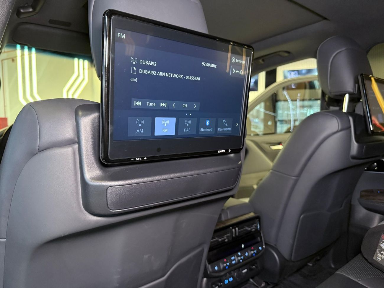 Toyota Land Cruiser VXR 4.0L 2023 Land Cruiser 4.0L VXR GCC-Al Futtaim Warranty - 13,000 KM Only