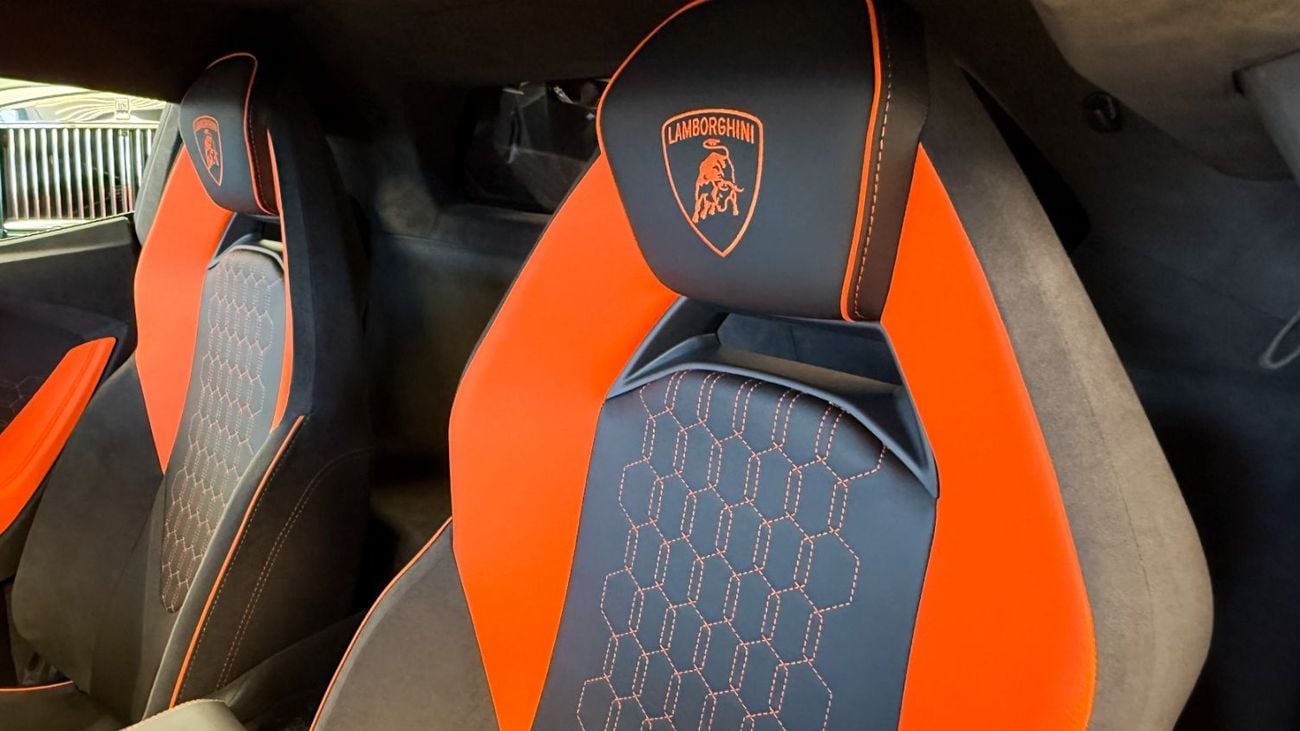 Lamborghini Revuelto Lamborghini Revuelto 2026 - Hybrid Powertrain (First-Ever)