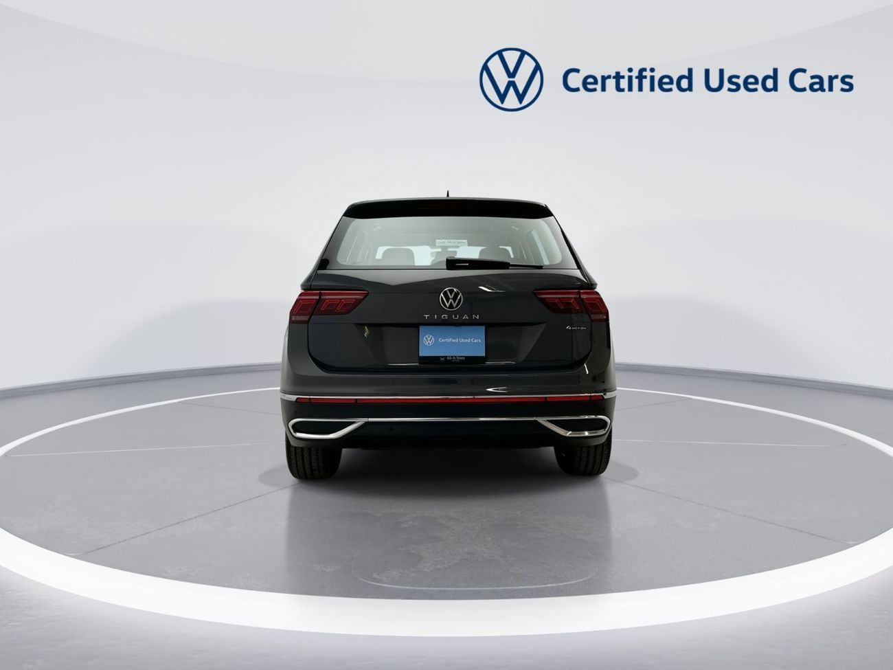 فولكس واجن تيجوان ELEGANCE 2.0L | Panoramic Sunroof with Leather Seats | VW Certified | GCC Specs | Showroom Co