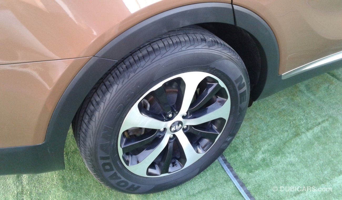 كيا سورينتو كيا سيرانتو 2015 بنى خليجى بحالة ممتاذة ماشى قليل