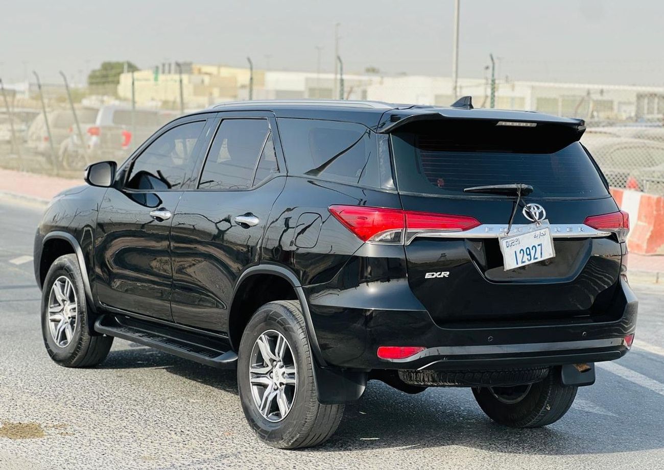 تويوتا فورتونر petrol 2.7 Liter ,Left hand drive 2016 model only for export available