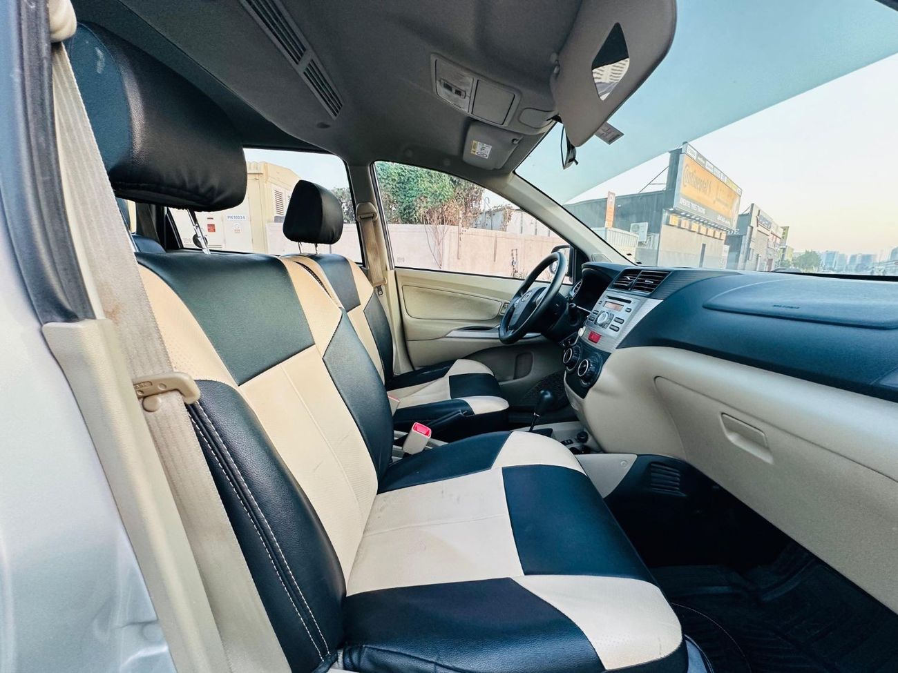 Toyota Avanza AED 780 PM | TOYOTA AVANZA SE 1.5L V4 RWD | 7 SEATER | 0% DP | ORIGNAL PAINT | WELL MAINTAINED