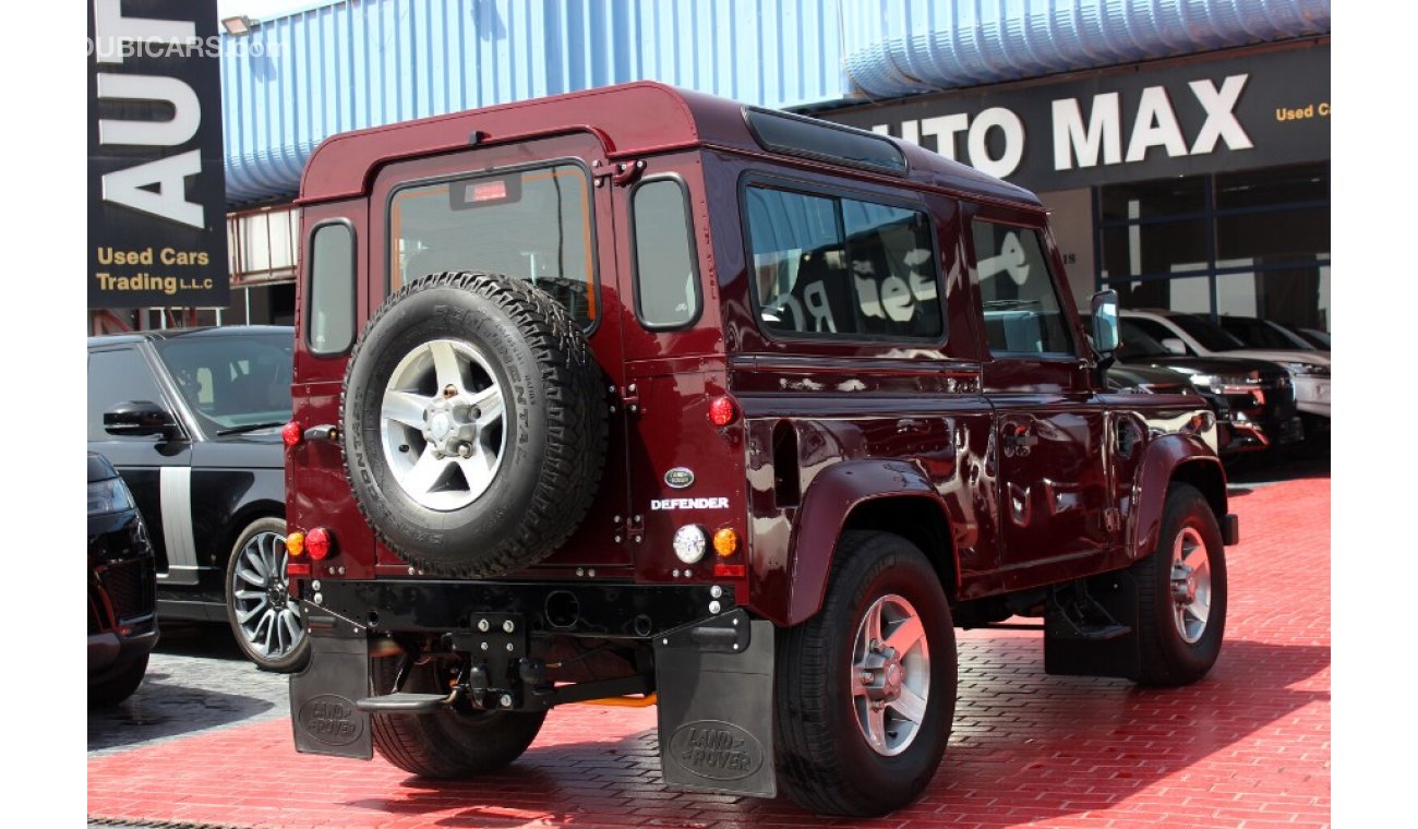 Land Rover Defender (2016) 90 M/T DIESEL, GCC