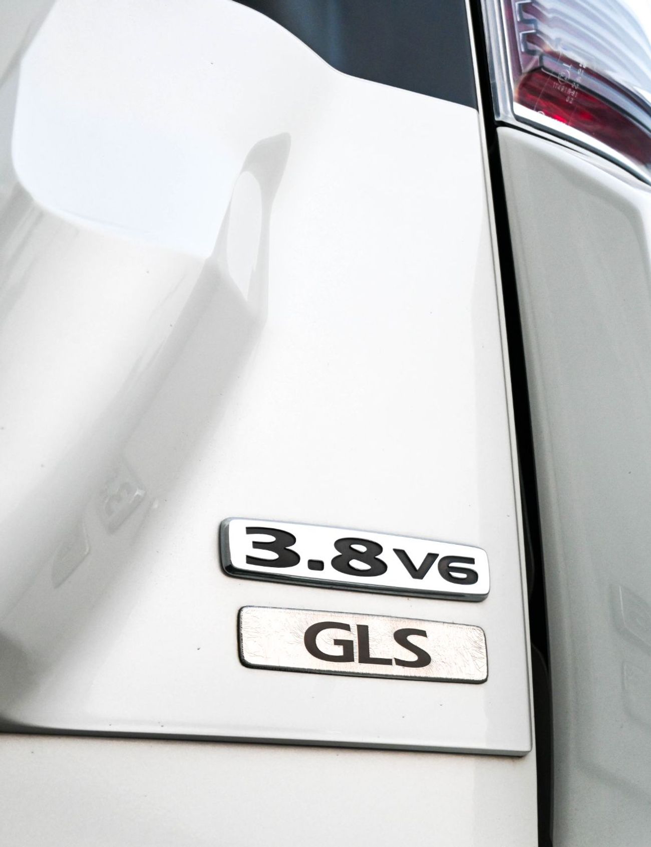 ميتسوبيشي باجيرو MITSUBISHI PAJERO 2017 GLS 3.8L GCC IN EXCELLENT CONDITION