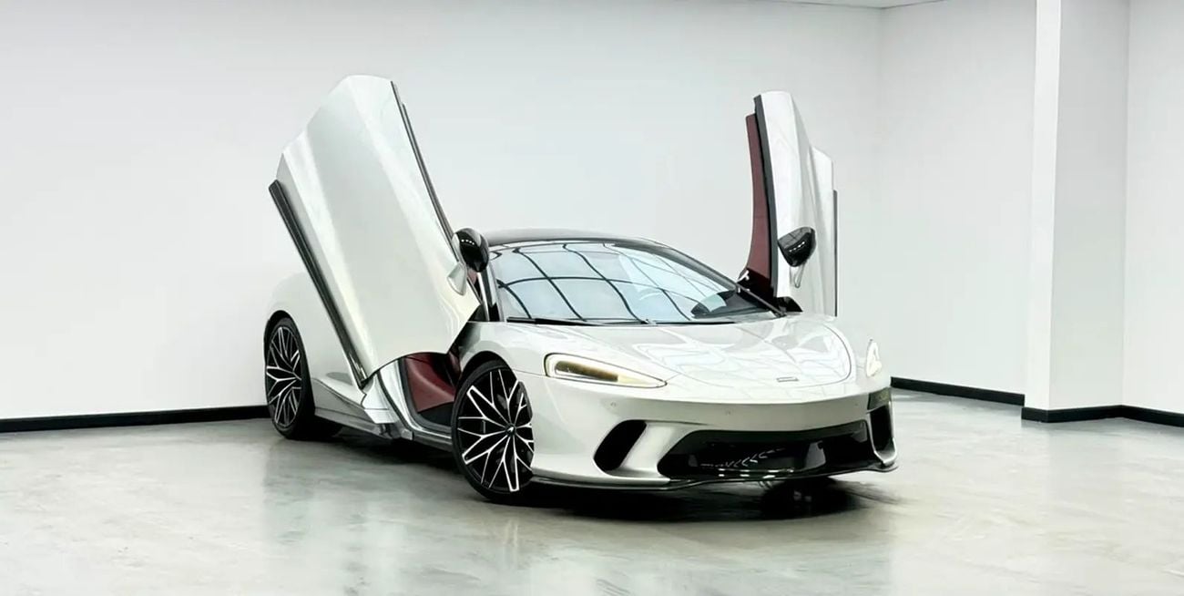 McLaren GT STANDARD Warranty, Carbon Fiber Package, Fully Loaded, Excellent Condition, GCC