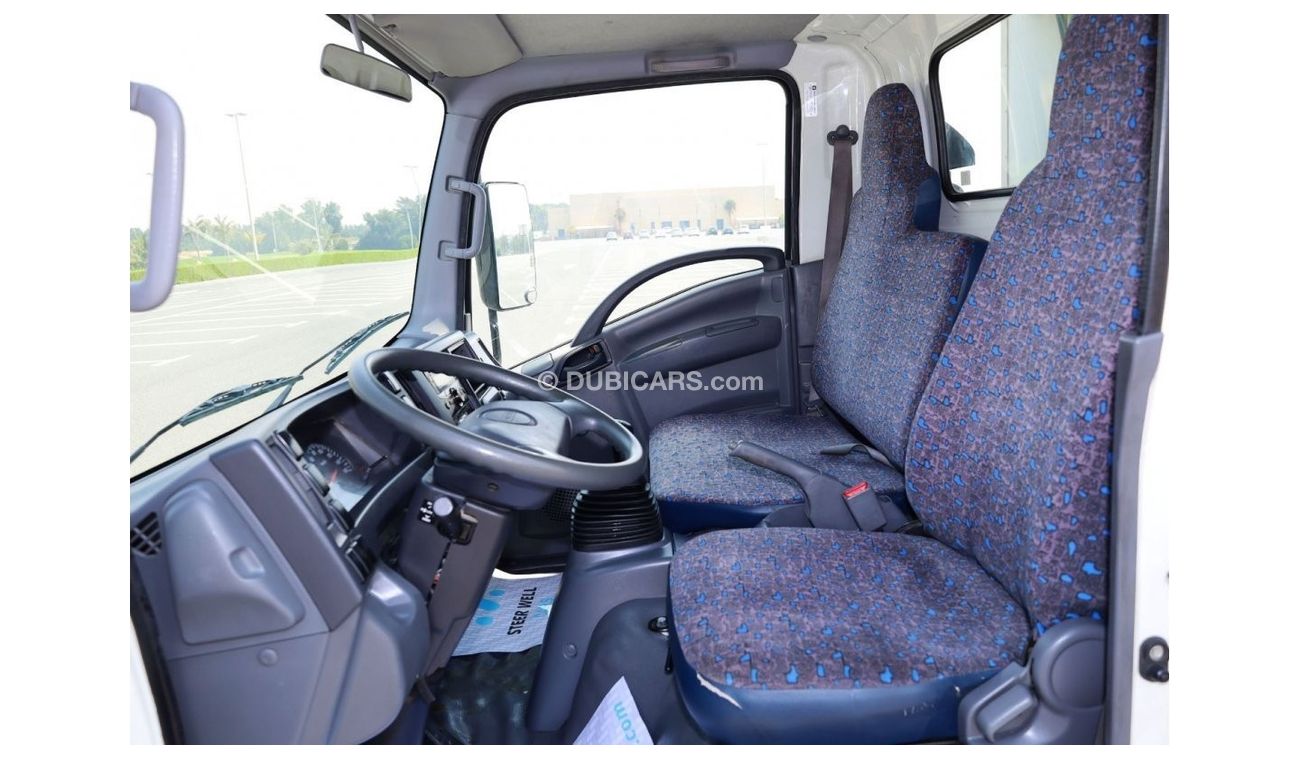 Isuzu Reward Reward NMR 2-Ton | Thermoking Chiller Box | Excellent Condition | GCC Specs | Export Only