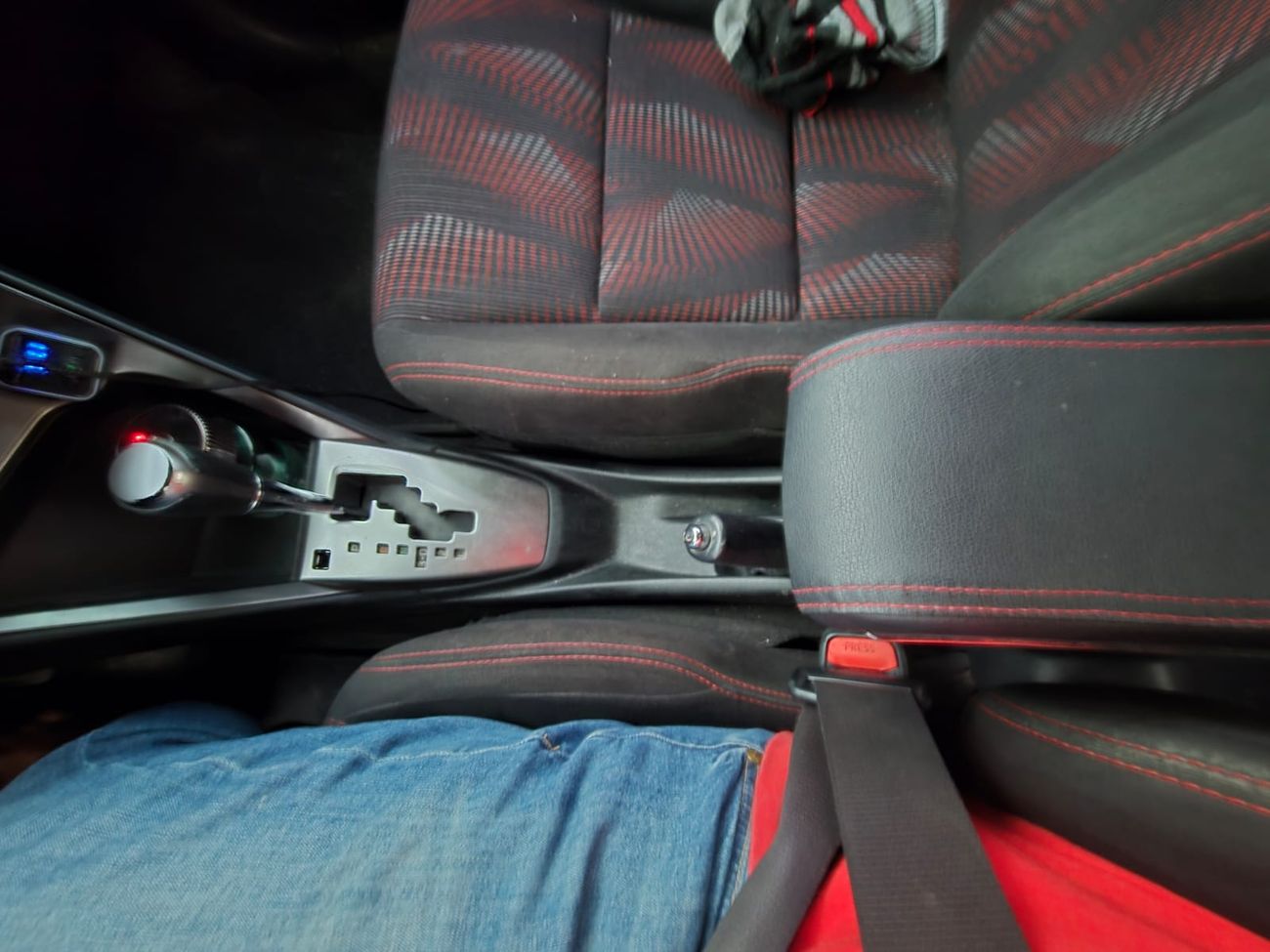 Toyota Yaris SE 1.5L Hatchback