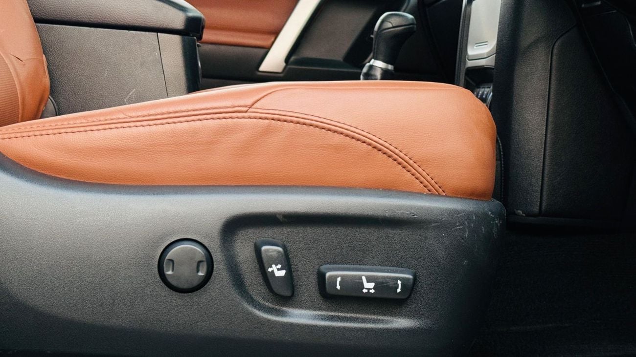 Toyota Prado LIMGENE BODY KIT INSTALLED | 2019 | RHD | 2.8L DIESEL | REAR VIEW CAMERA | BACK TIRE | SUNROOF