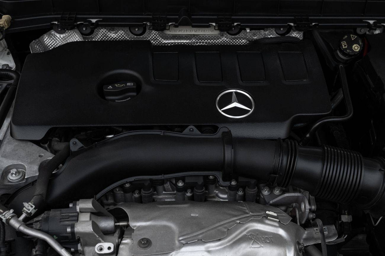 Mercedes-Benz GLB GLB 250 | 2,350 P.M | 0% Downpayment | Mercedes History | Warranty!